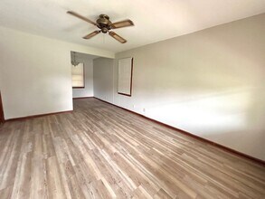 2729 Oaktree Ln NW in Huntsville, AL - Building Photo - Building Photo