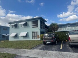 3711 Van Buren St in Hollywood, FL - Building Photo