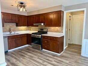 4612 Mirror Light Pl in Fort Wayne, IN - Foto de edificio - Building Photo