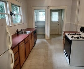 1812 SE Morrison St in Portland, OR - Foto de edificio - Building Photo