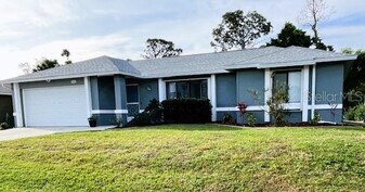 22497 Glen Ave in Port Charlotte, FL - Building Photo