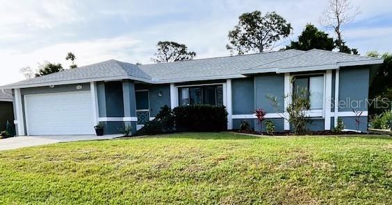 22497 Glen Ave in Port Charlotte, FL - Building Photo
