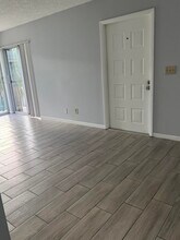 1850 Fairview Villas Dr in West Palm Beach, FL - Building Photo - Building Photo