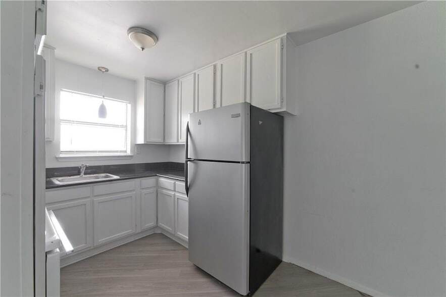 320 E 4th St, Unit 207 in Arlington, TX - Building Photo
