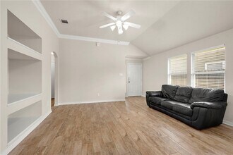 919 Windmeadows Dr, Unit EL-134 in College Station, TX - Building Photo - Building Photo