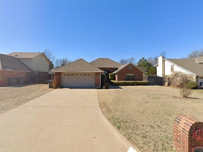 property at 2314 NE Kingsbriar Dr