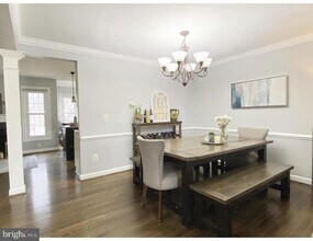 7404 Heatherfield Ln in Alexandria, VA - Building Photo - Building Photo