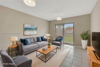 1604 NE 151st St in Miami, FL - Building Photo - Building Photo
