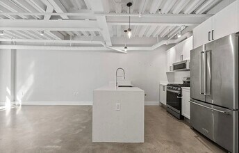 305 Webster Ave in Cambridge, MA - Building Photo - Building Photo