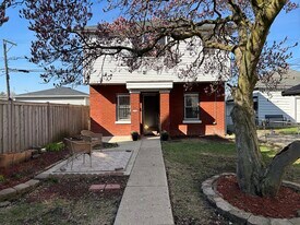 5406 N Lovejoy Ave in Chicago, IL - Building Photo