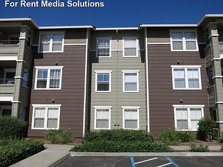 Alhambra at Mace Ranch in Davis, CA - Foto de edificio - Building Photo