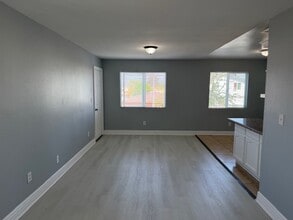 238 E 73rd St, Unit 238 in Los Angeles, CA - Building Photo - Building Photo