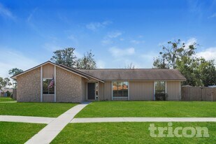 2209 Constitution Dr in Orange Park, FL - Building Photo