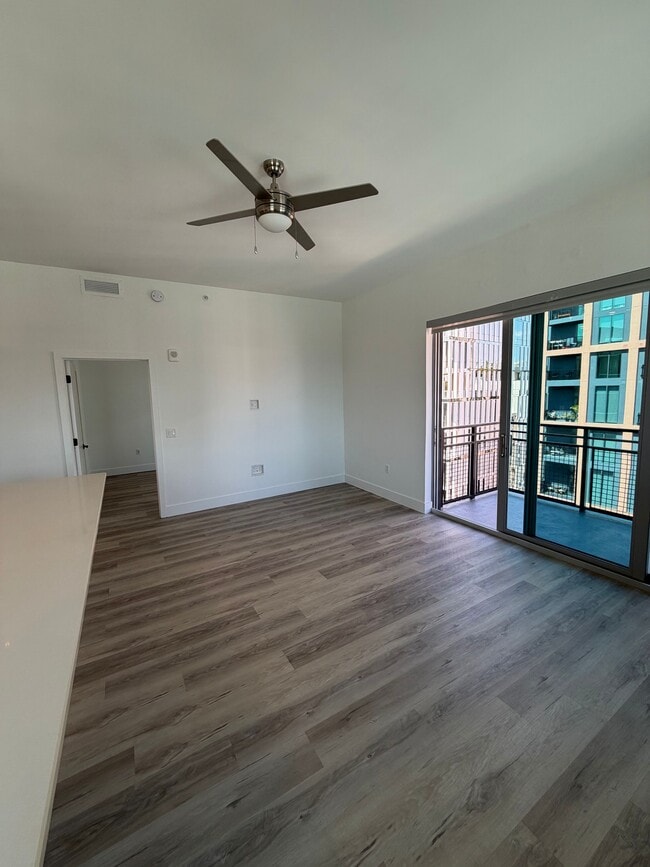 147 NW 32nd St, Unit B9 in Miami, FL - Building Photo - Building Photo