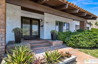 1347 Primavera Dr S in Palm Springs, CA - Building Photo - Building Photo