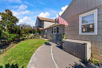 88 Dean St in Stamford, CT - Building Photo - Building Photo