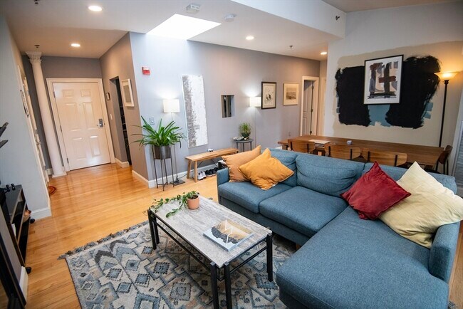 1723 Washington St, Unit 507 in Boston, MA - Building Photo - Building Photo