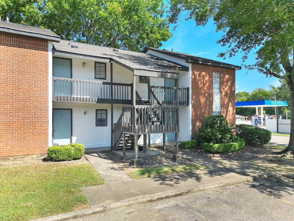 Greenbriar Apartments in Montgomery, AL - Foto de edificio