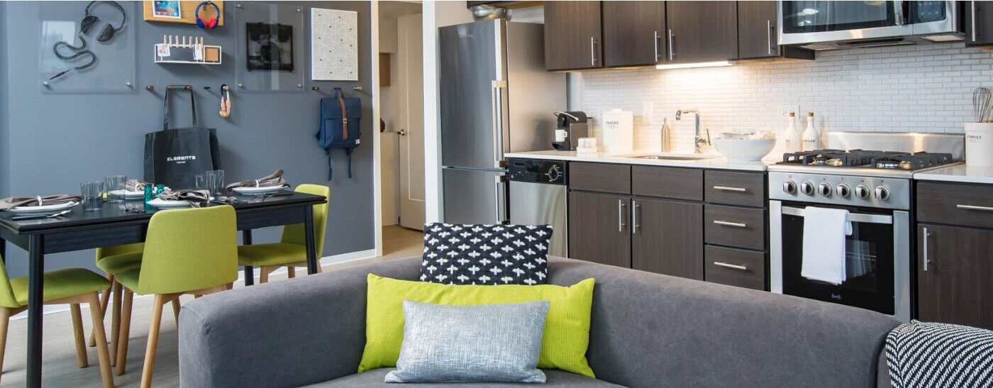 167 W Superior St in Chicago, IL - Foto de edificio