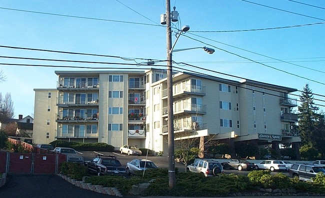 Country Squire Apartments in Seattle, WA - Building Photo - Building Photo