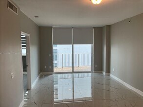 3180 SW 22nd Terrace in Miami, FL - Building Photo - Building Photo