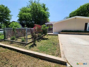 922 Ashwood Dr in Harker Heights, TX - Building Photo - Building Photo