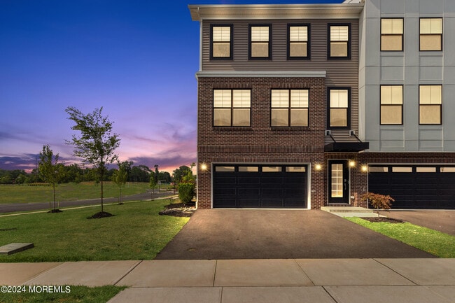 property at 15 Kelly Wy