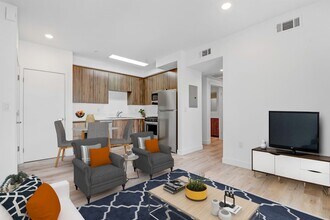 TALA Local at 3057-3067 W. Pico Blvd in Los Angeles, CA - Foto de edificio - Interior Photo