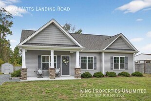 1860 Watts Landing Rd in Hampstead, NC - Building Photo