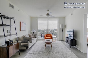 729 NW 2nd St in Miami, FL - Building Photo