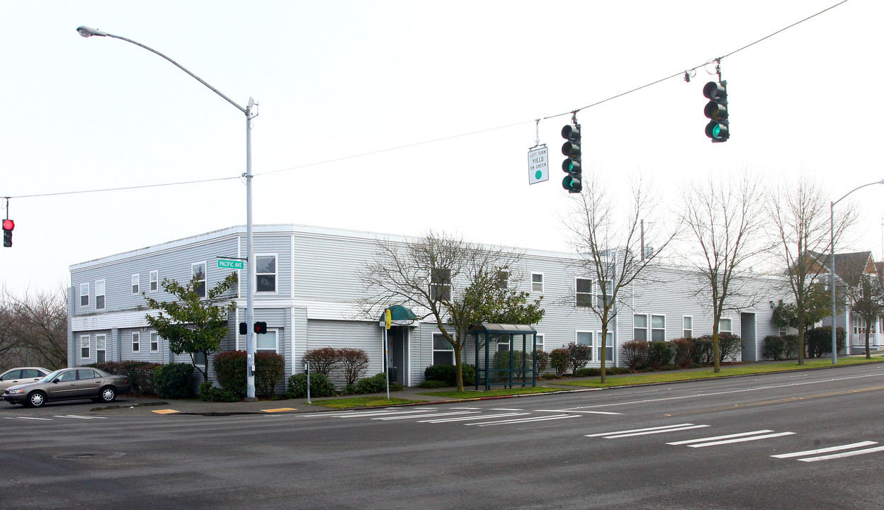 Pacific Crest Apartments in Tacoma, WA - Building Photo