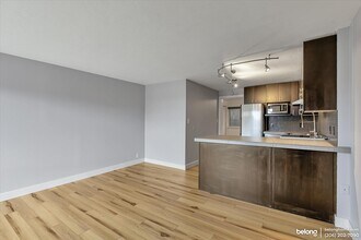 752 Bellevue Ave E, Unit 310 in Seattle, WA - Foto de edificio - Building Photo