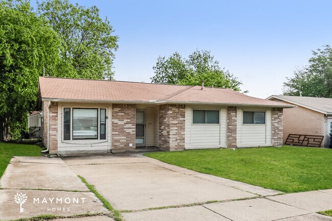 1313 Rosewood Ln in Arlington, TX - Building Photo - Building Photo