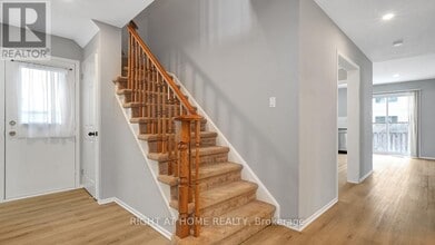 2 Chickasaw Crescent in Ottawa, ON - Building Photo - Building Photo