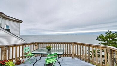 97 Grovers Ave, Unit 2 in Winthrop, MA - Building Photo - Building Photo