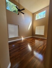 710 Gia Ct in Hollister, CA - Foto de edificio - Building Photo