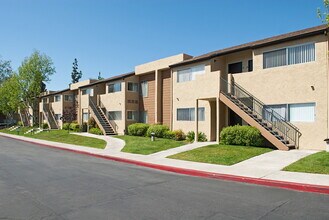 Shadow Point in Spring Valley, CA - Building Photo - Building Photo