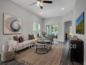 2924 Oak Park Way in Orlando, FL - Building Photo - Building Photo