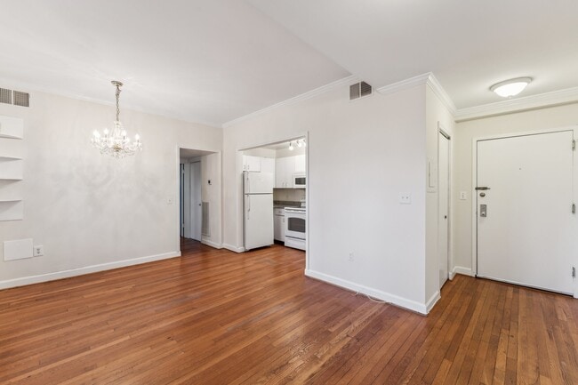 1615 Kenyon St NW, Unit 22 in Washington, DC - Building Photo - Building Photo
