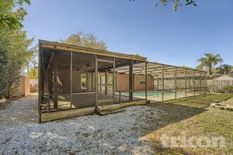 2247 Blue Tern Dr in Palm Harbor, FL - Foto de edificio - Building Photo