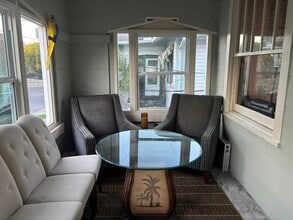 2427 Peniston St in New Orleans, LA - Foto de edificio - Building Photo