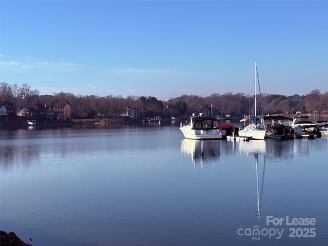 property at 1133 Torrence Cir