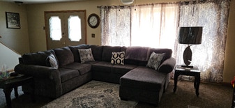 1645 Tanglewood Dr in Akron, OH - Building Photo