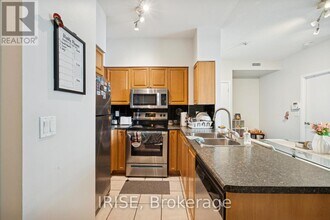 231 Fort York Blvd in Toronto, ON - Building Photo - Building Photo