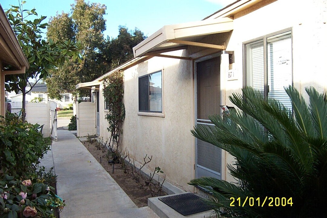 867-871 Emerald St in San Diego, CA - Building Photo