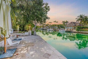 13100 Keystone Ter in North Miami, FL - Building Photo