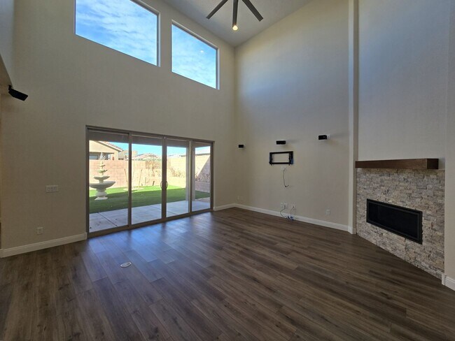 58 Avenida Colibri in Santa Fe, NM - Building Photo - Building Photo