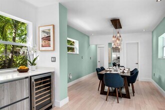 7901 Noremac Ave in Miami Beach, FL - Foto de edificio - Building Photo