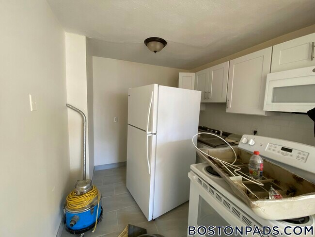 88 Gardner St, Unit 33 in Boston, MA - Building Photo - Building Photo