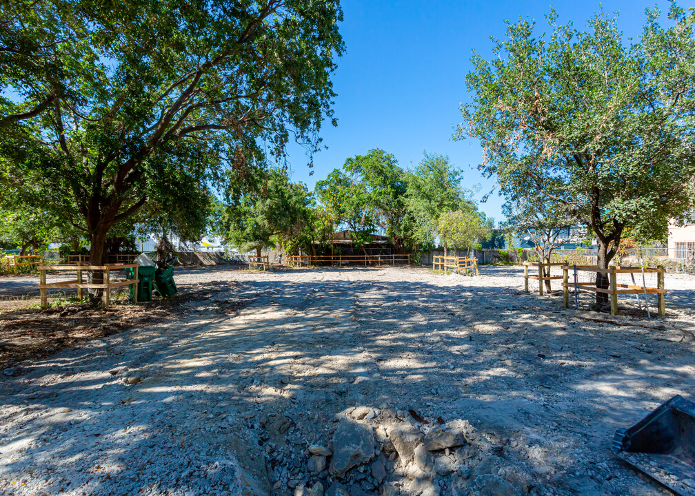 29 NW 28th St in Miami, FL - Building Photo